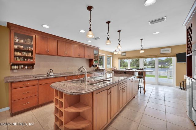 8227 MAR DEL PLATA Street E, Jacksonville, FL 32256