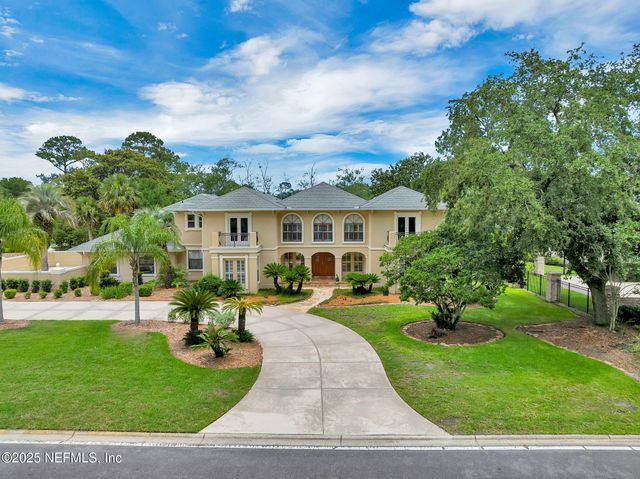 8227 MAR DEL PLATA Street E, Jacksonville, FL 32256