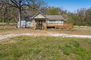 17464 Lake Sequoyah Road, Fayetteville, AR 72701