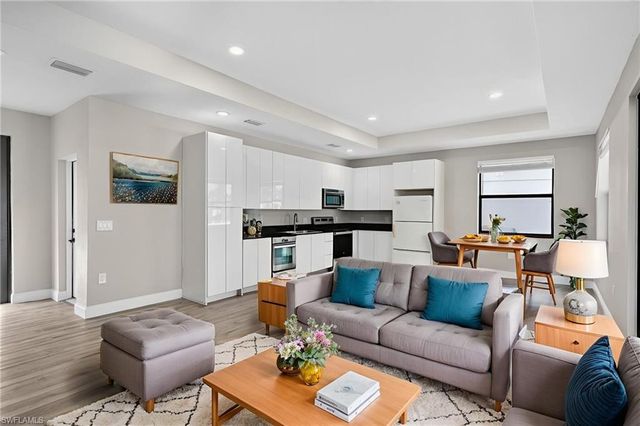 128 Viewpoint DR, Lehigh Acres, FL 33972