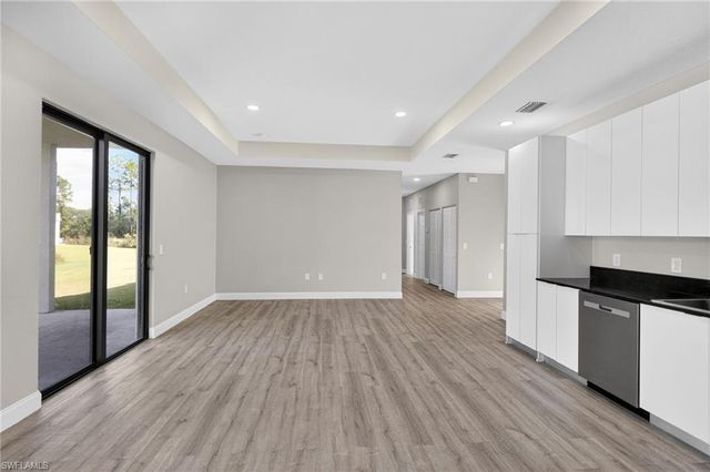 128 Viewpoint DR, Lehigh Acres, FL 33972