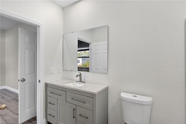 128 Viewpoint DR, Lehigh Acres, FL 33972