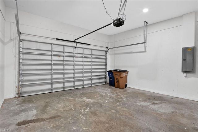 128 Viewpoint DR, Lehigh Acres, FL 33972