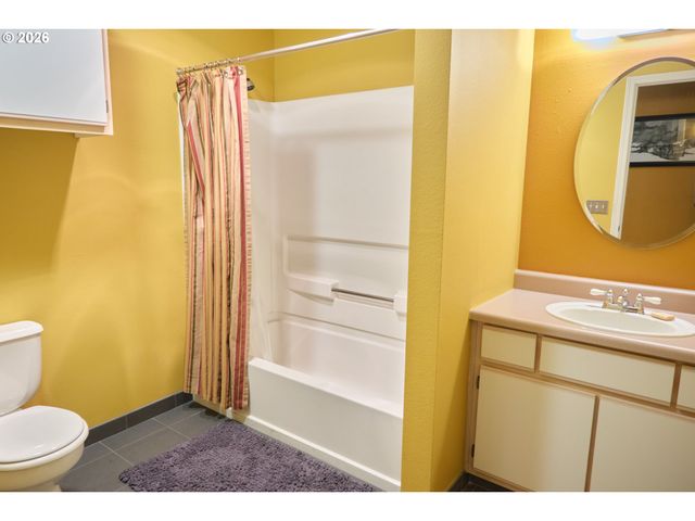 5156 Sw MULTNOMAH Blvd G, Portland, OR 97219