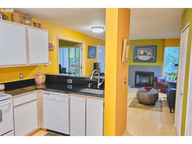 5156 Sw MULTNOMAH Blvd G, Portland, OR 97219