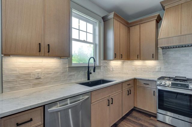 7104 Paxton Circle, Hixson, TN 37343