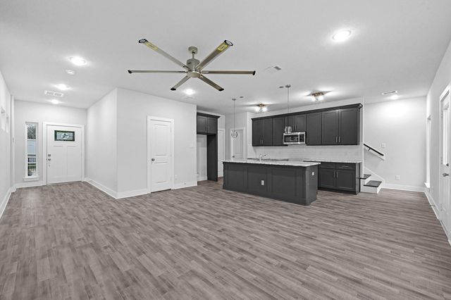 4675 Bellfort Street B, Houston, TX 77051