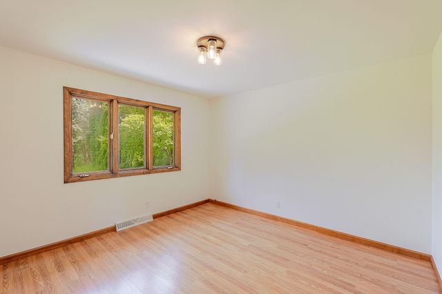 243 S 150 E, Valparaiso, IN 46383