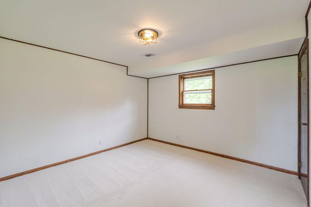 243 S 150 E, Valparaiso, IN 46383