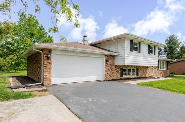 243 S 150 E, Valparaiso, IN 46383