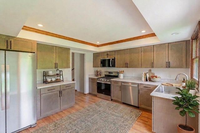 243 S 150 E, Valparaiso, IN 46383