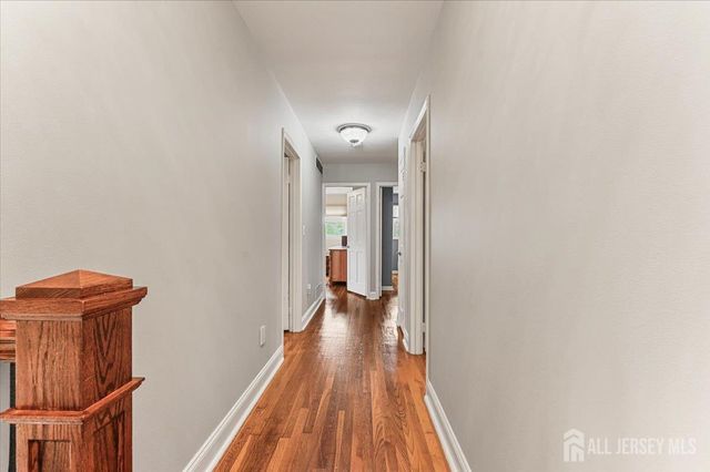 8 dusko Drive, Sayreville, NJ 08859