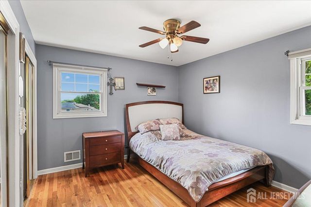 8 dusko Drive, Sayreville, NJ 08859