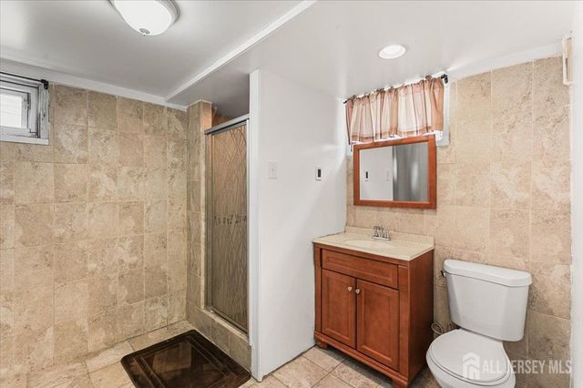 8 dusko Drive, Sayreville, NJ 08859