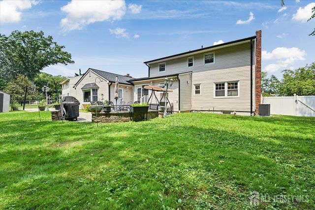 8 dusko Drive, Sayreville, NJ 08859