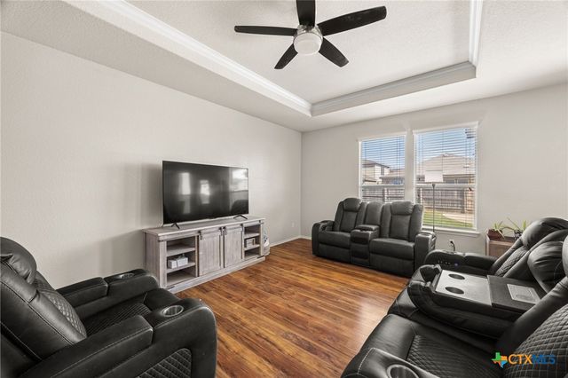 1215 Cozy Creek Drive, Temple, TX 76502