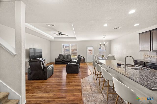 1215 Cozy Creek Drive, Temple, TX 76502