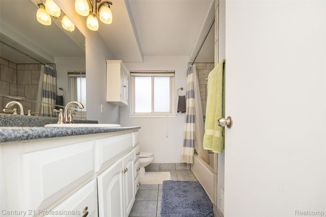 4939 Duchess Drive, Sterling Heights, MI 48310