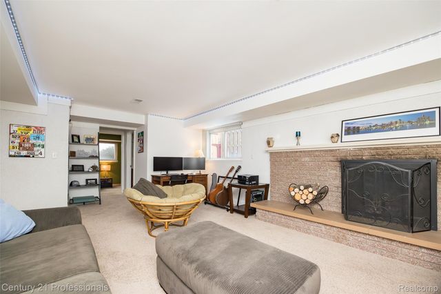 4939 Duchess Drive, Sterling Heights, MI 48310