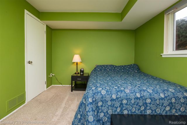 4939 Duchess Drive, Sterling Heights, MI 48310