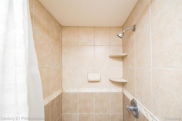 4939 Duchess Drive, Sterling Heights, MI 48310