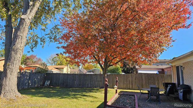 4939 Duchess Drive, Sterling Heights, MI 48310