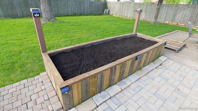 4939 Duchess Drive, Sterling Heights, MI 48310