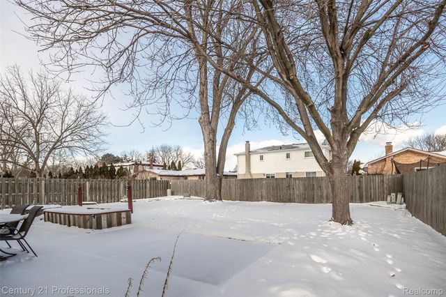 4939 Duchess Drive, Sterling Heights, MI 48310