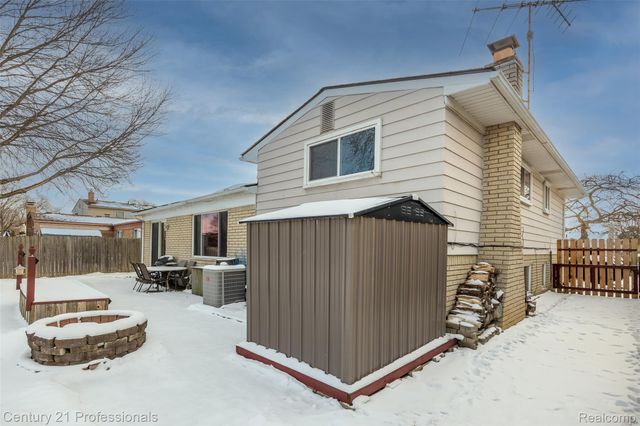 4939 Duchess Drive, Sterling Heights, MI 48310