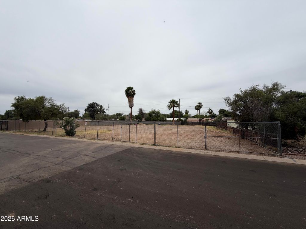 7132 N 26TH Avenue 1, Phoenix, AZ 85051 — photo 2
