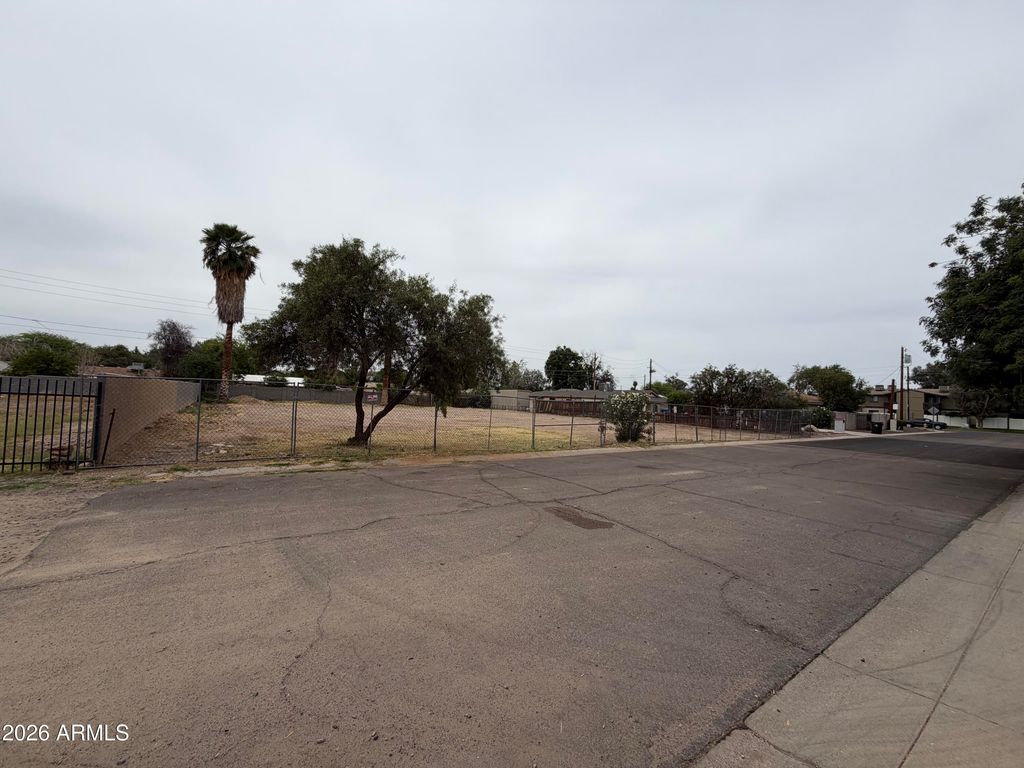 7132 N 26TH Avenue 1, Phoenix, AZ 85051 — photo 3