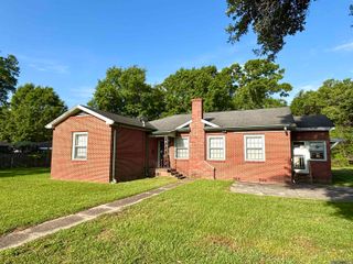 615 S Jefferson Ave, Port Allen, LA 70767