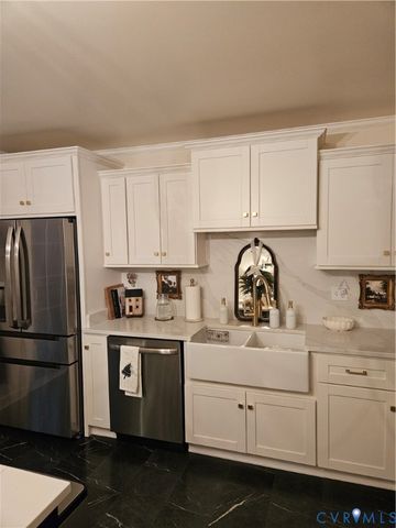 14464 Lipscomb Hill Ln, Milford, VA 22514