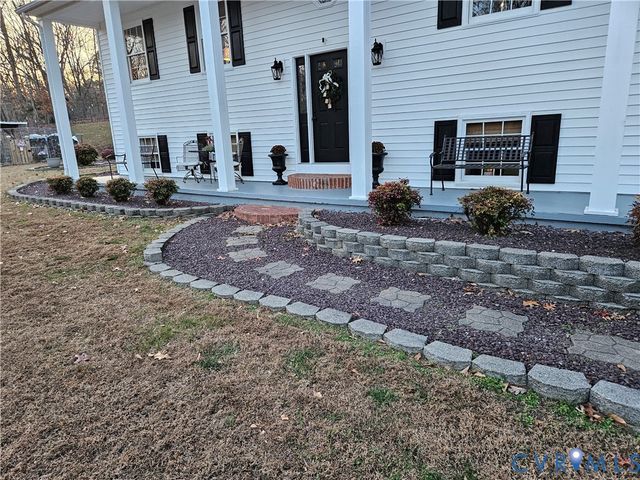 14464 Lipscomb Hill Ln, Milford, VA 22514