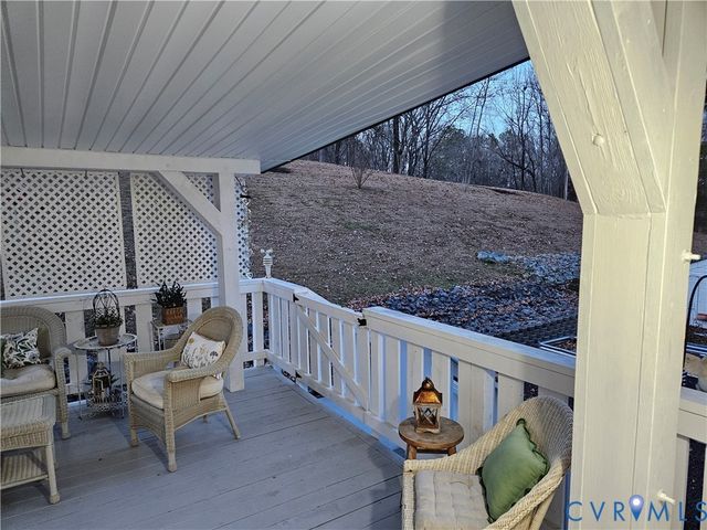 14464 Lipscomb Hill Ln, Milford, VA 22514