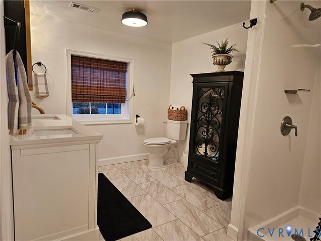 14464 Lipscomb Hill Ln, Milford, VA 22514