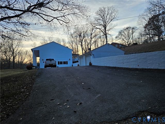 14464 Lipscomb Hill Ln, Milford, VA 22514