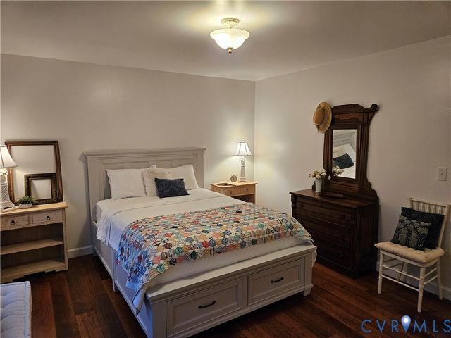 14464 Lipscomb Hill Ln, Milford, VA 22514