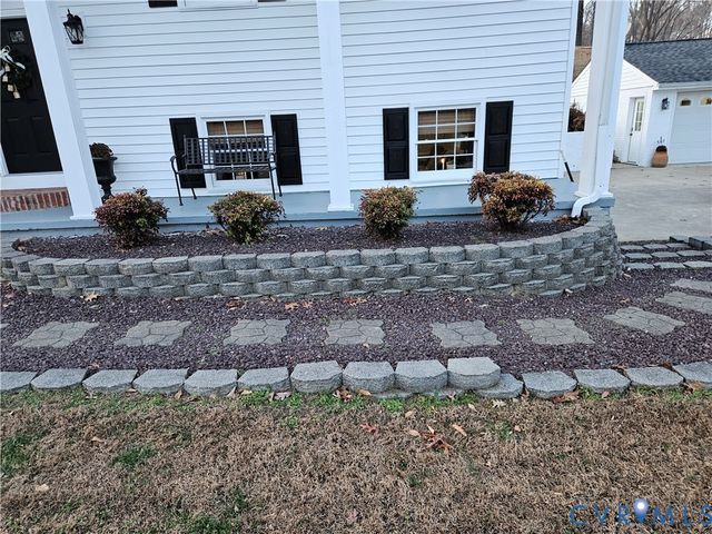 14464 Lipscomb Hill Ln, Milford, VA 22514