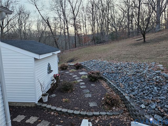 14464 Lipscomb Hill Ln, Milford, VA 22514