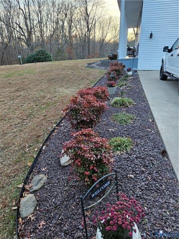14464 Lipscomb Hill Ln, Milford, VA 22514