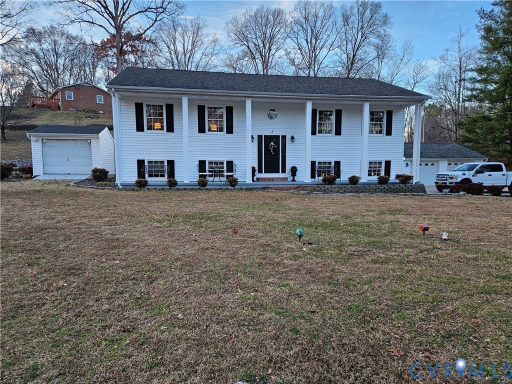 14464 Lipscomb Hill Ln, Milford, VA 22514