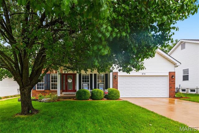 614 Whispering Willows Court, Ballwin, MO 63021
