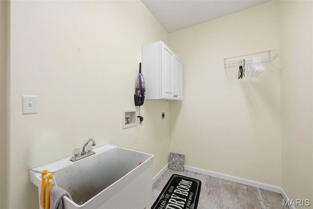 614 Whispering Willows Court, Ballwin, MO 63021