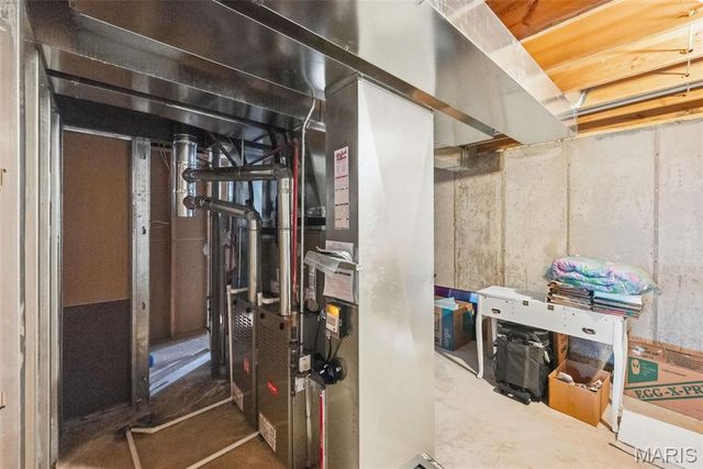 614 Whispering Willows Court, Ballwin, MO 63021