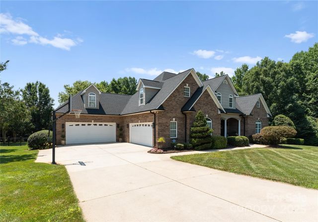 2818 Levinfield Court, Lincolnton, NC 28092