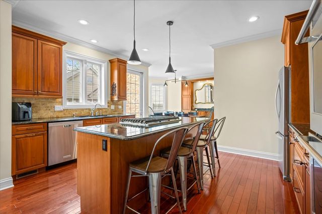 1139 Elmwood Avenue, Deerfield, IL 60015