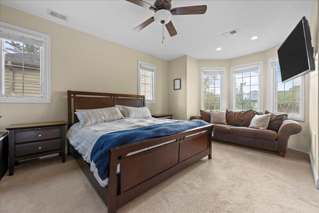 1139 Elmwood Avenue, Deerfield, IL 60015