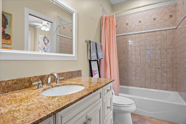 1139 Elmwood Avenue, Deerfield, IL 60015