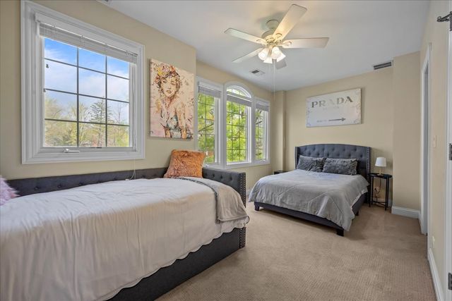 1139 Elmwood Avenue, Deerfield, IL 60015